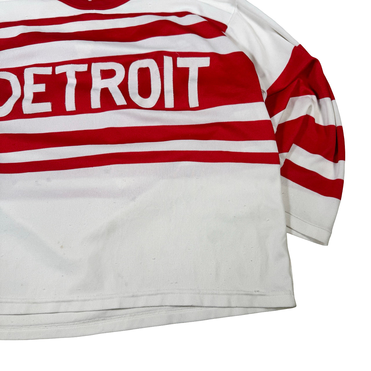 NHL Detroit Red Wings Yzerman #19 Jersey White 25x27