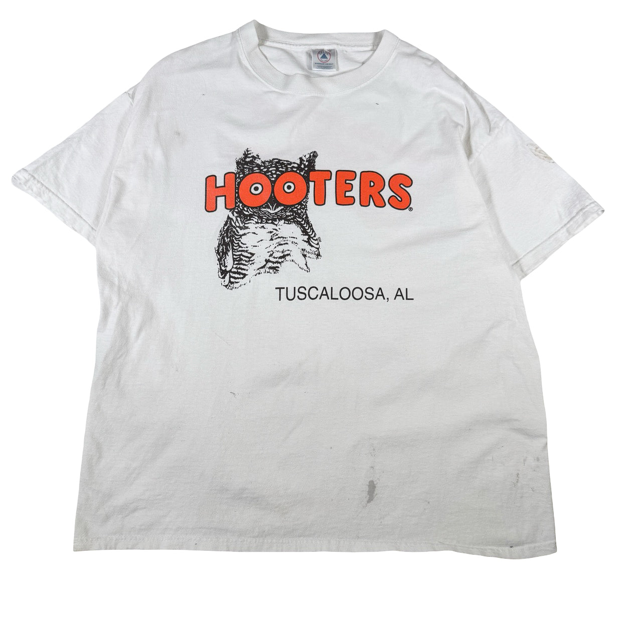 Hooters White Delightfully Tacky, Yet Unrefined Vintage T-Shirt XL