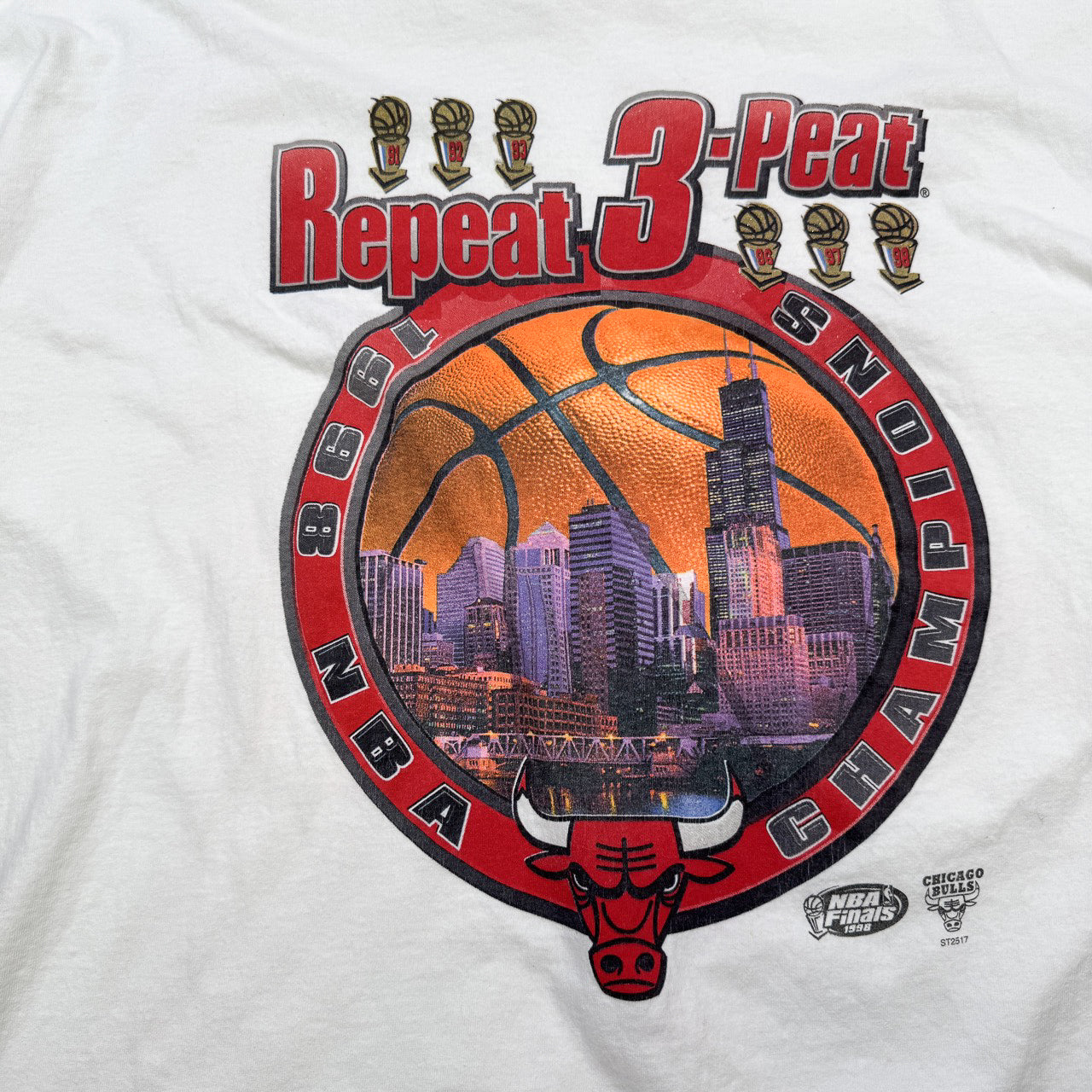 Vintage NBA Chicago Bulls 3 Peat 1996 Tee XXL